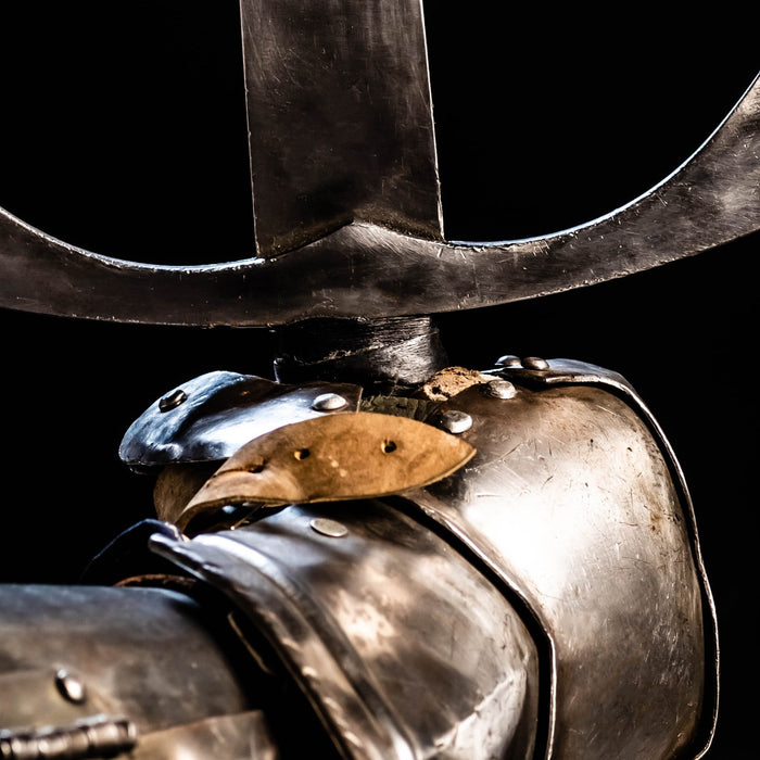 Why Massive Two-Handed Swords Never Took Over the Battlefield