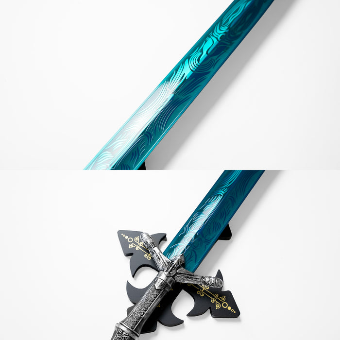 Hunter's Holy Moonlight Sword