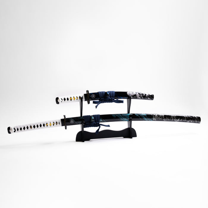 Anal jinsiy aloqa uchun piston Eshakdagi mast xotin