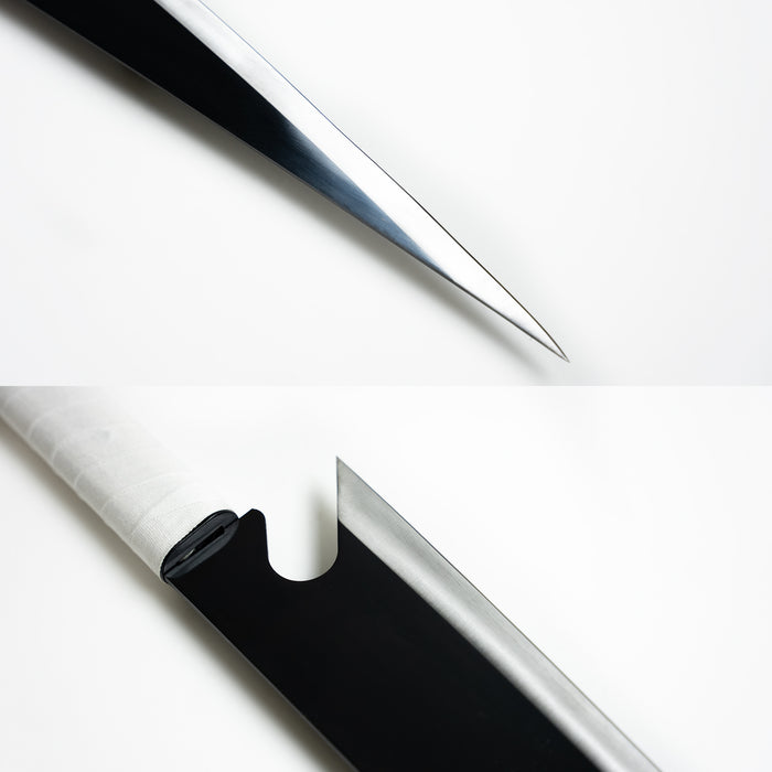 Closeups of Ichigo’s Zangetsu sword.